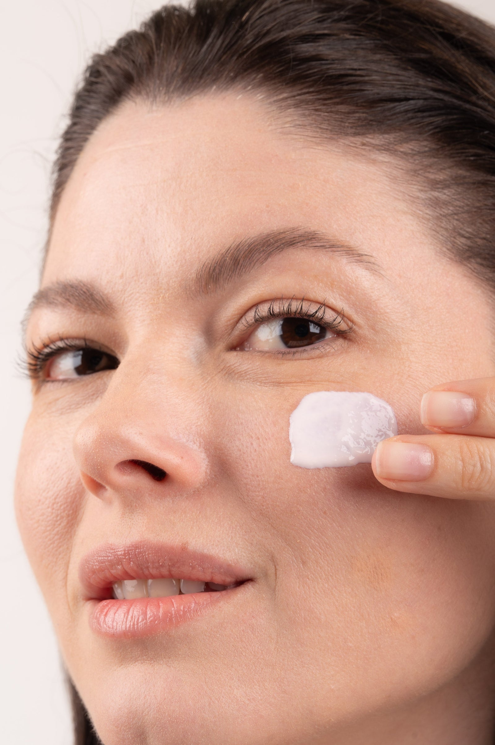 Universkin Sunscreen Fluid SPF50 mineral sun care